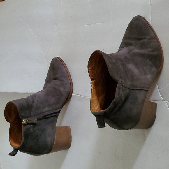 Alberto Fermani Anzio Gray Suede Ankle Boot Size 7 - Picture 3 of 10